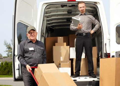 Mobile self storage container delivered for convenience in Stpancras
