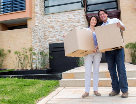 Settling belongings into a new home after house removals in Stpancras